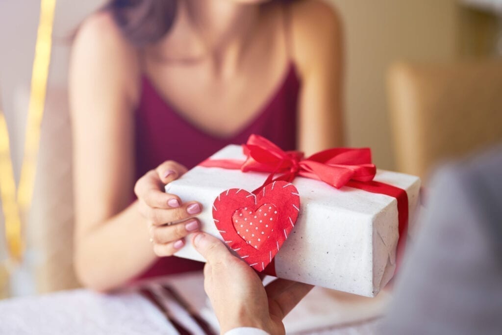 valentine's day gifts for him under 50